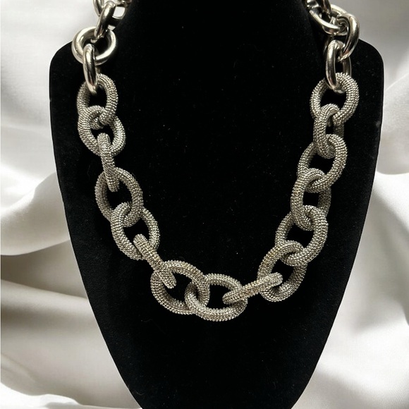 🛍️3 for $25🛍️ Banana Republic Silver Tone Chunky Link Toggle Necklace - Picture 1 of 6
